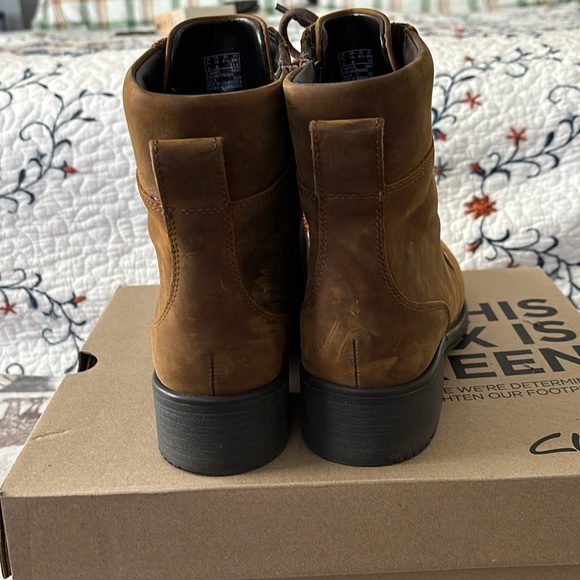 Clarks Boots - Picture 3 of 6